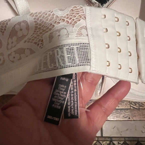 Victoria secret - Picture 3 of 6